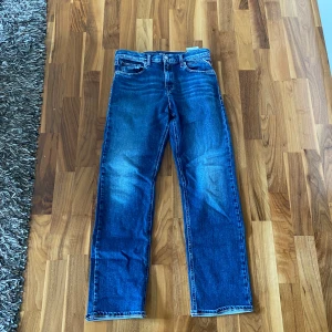Replay jeans - Replay jeans i bra skick.använd fåtalgånger. Modellen heter THAD.