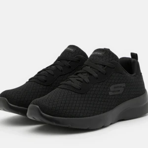 Nya DYNAMIGHT 2.0 - Sneakers - Nya vandrings skor från skechers.  Storlek 38 ny pris 900-1050