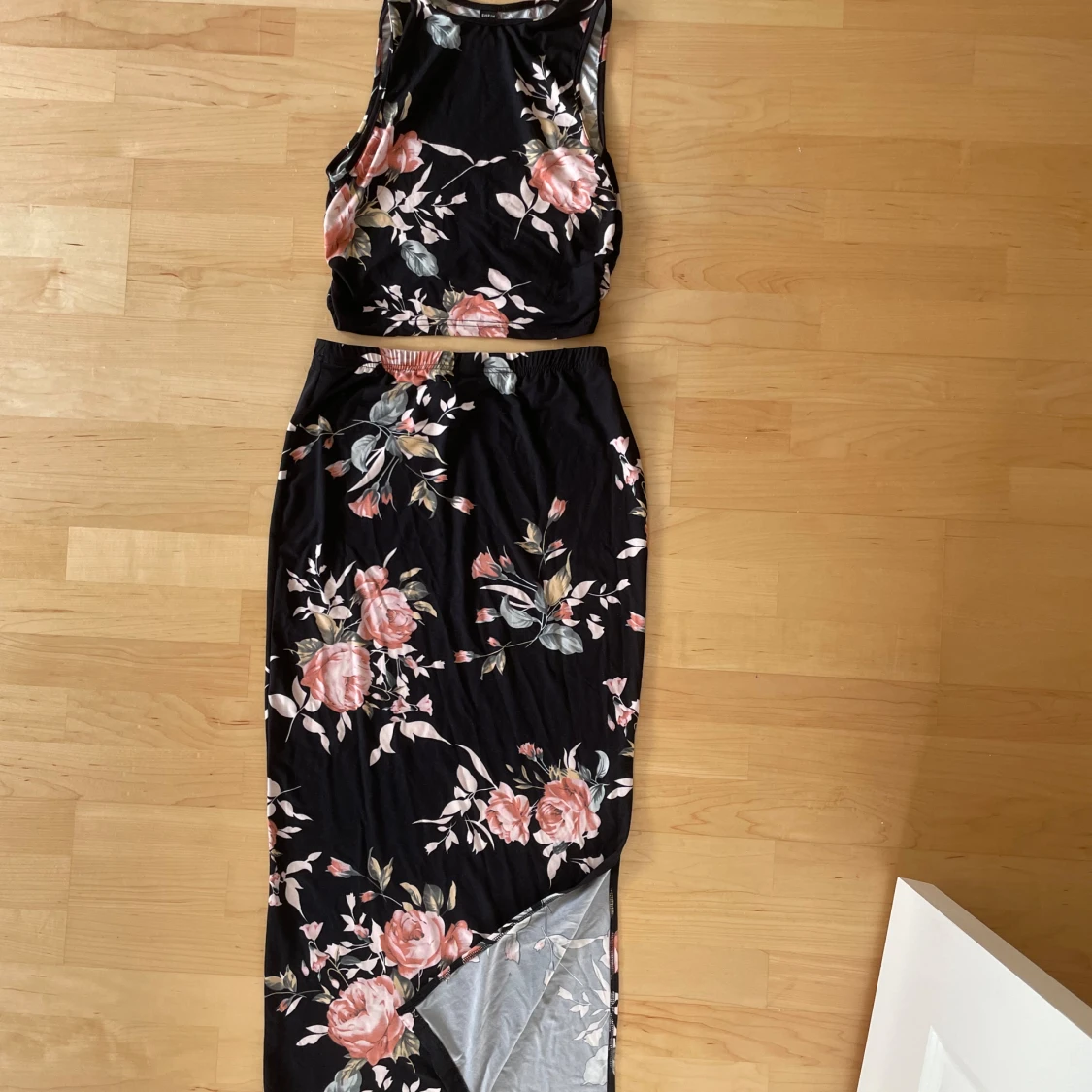 Set kjol + topp  - 92