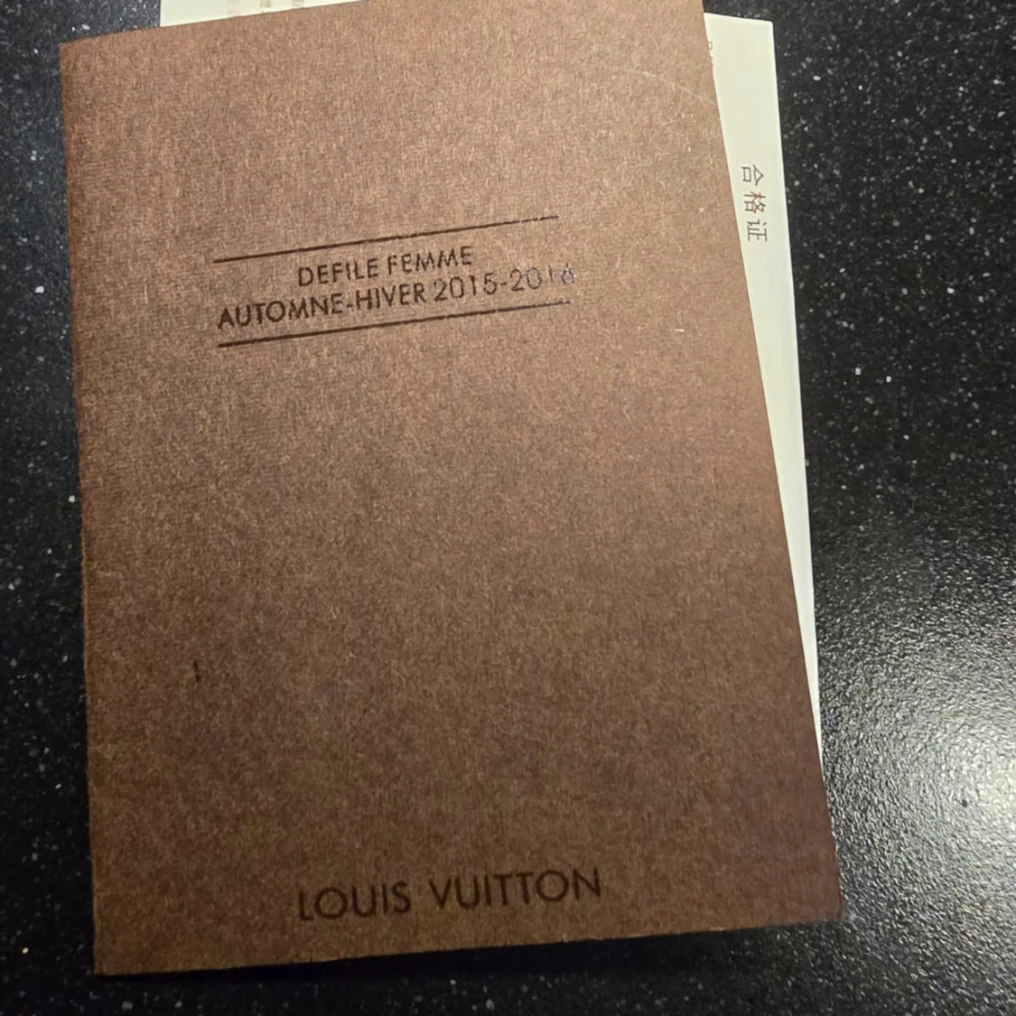 VÄSKA SÄLJES ! FINT  - 93