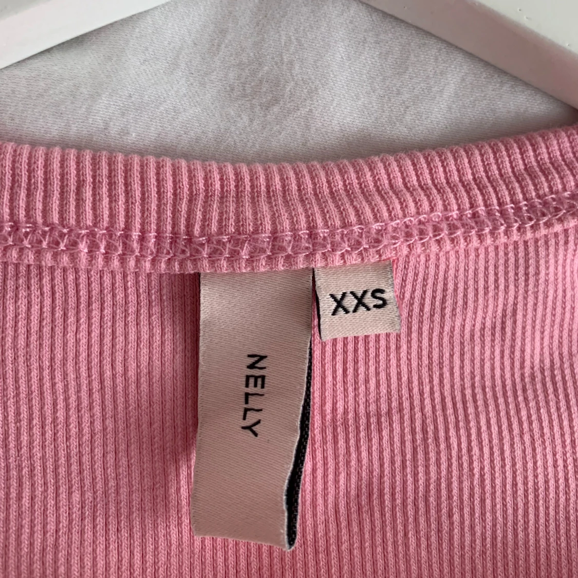 Rosa tröja från Nelly - 90