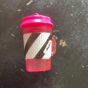 LOL leksaks vattenflaska  - LOL leksak vattenflaska 