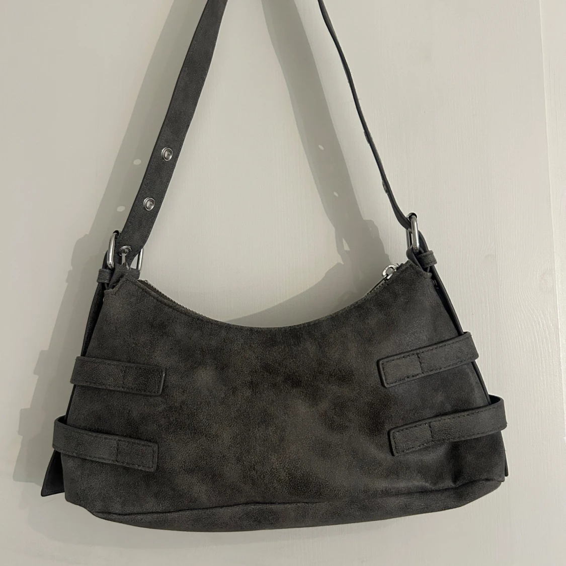 Grå väska - 90