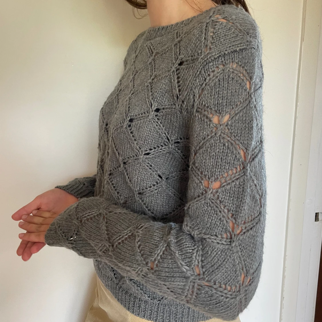 Grå stickat tröja  - 90