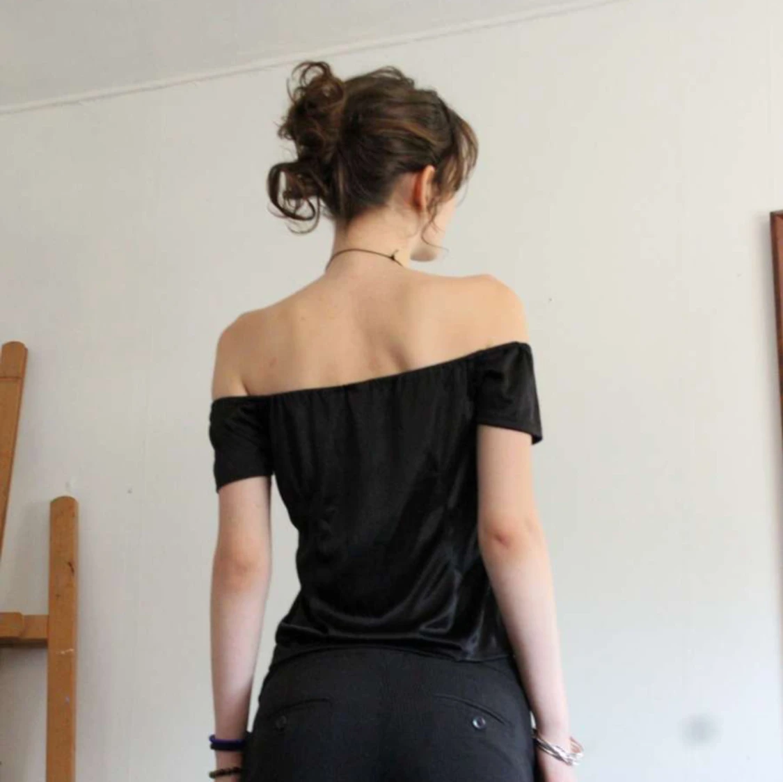 Svart satin topp  - 91