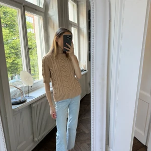 Kabelstickad topp från Zara - Aldrig använd. Prislapp kvar