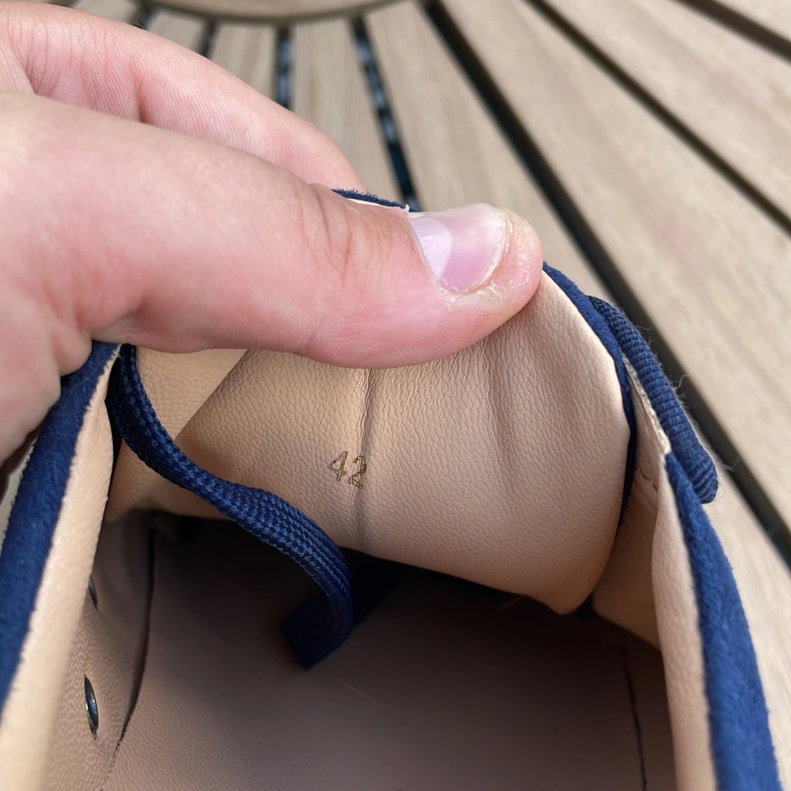 Mörkblåa loubs - 92