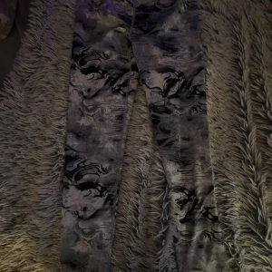 Träningsbyxor  - För små aldrig använda 