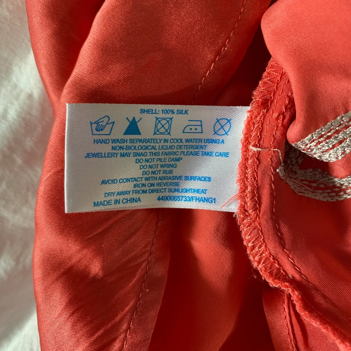 Silkestopp med broderier - 92