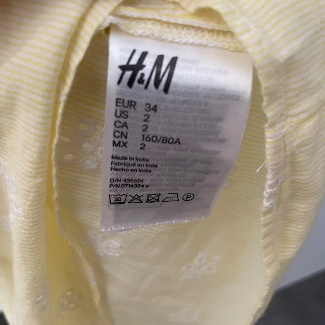 Gult linne ifrån H&M - 91