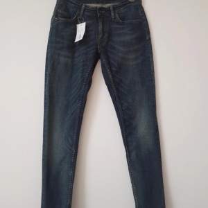✅Säljer dessa sprillans nya jeans från ”tiger of sweden” ✅Skick 10/10(varan är helt ny och har inte använts)      💬Hör gärna av dig vid några frågor eller funderingar💬