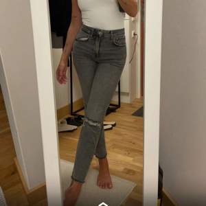 Jeans från Zara. Storlek 34