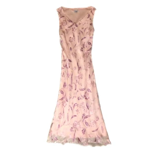 Rosa 90-tals klänning 100% silke - Rosa midiklänning med blomm mönster från 90-talet🌸 100% silke Hör av dig om du har några frågor 💞