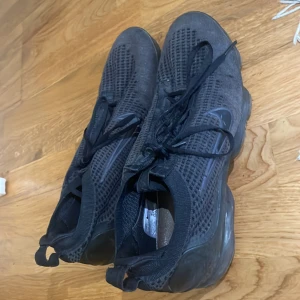 Nike skor - Använd den i 3 månader o är väldigt ren