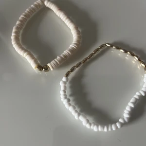 Armband 2 pack - -två super fina armband, priset inkluderar båda två, men vill man köpa styckvis säljs 1 för 25kr -egen tillverkade 