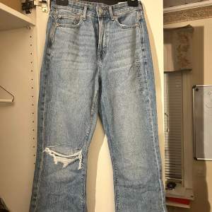 Bootcut jeans från american eagle, aldrig använda med prislappar kvar. 
