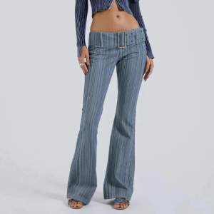 jätte snygga jeans från Jaded London, säljer för de va för små på mig. Nypris är 1200kr och storleken är W28
