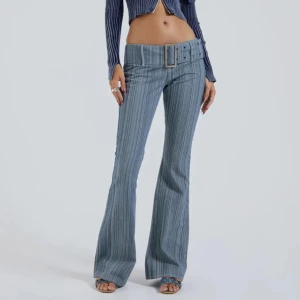 snygga jaded london jeans - jätte snygga jeans från Jaded London, säljer för de va för små på mig. Nypris är 1200kr och storleken är W28