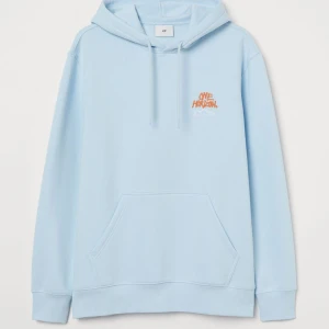 Blå hoodie - Superfin blå hoodie från H&M! Fint skick, storlek S 💗