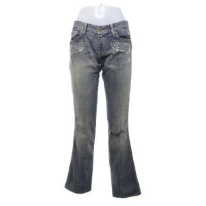 7 for all mankind jeans - Supercoola jeans med glitterdetaljer från 90-talsmärket 7 for all mankind. Hur fina som helst!