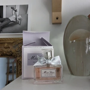 Miss Dior Edp - Miss Dior edp (Eau de Parfum) 30ml, endast använd enstaka gånger
