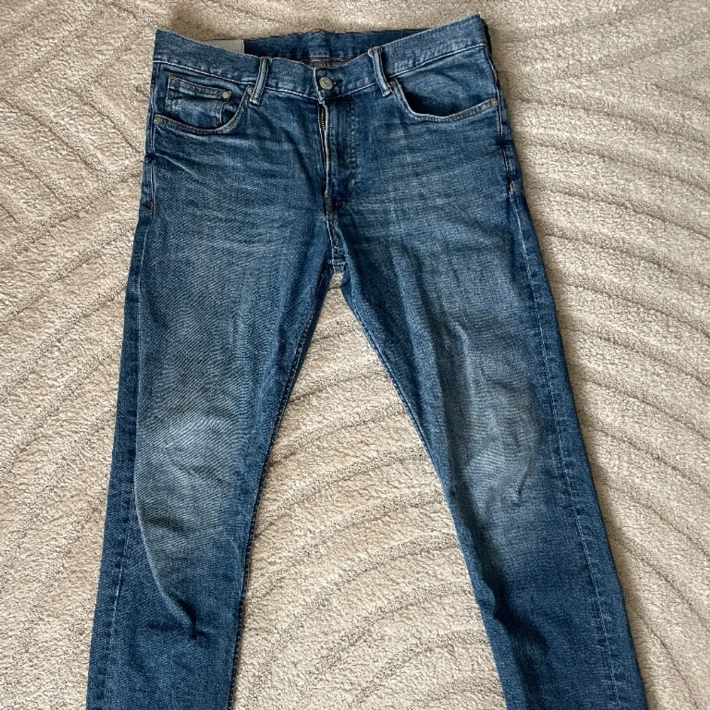 Jeans från H&M  32/32. Jeans & Byxor.