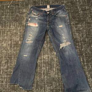 Säljer mina true religion jeans då dom inte används längre. Skriv för mer bilder 