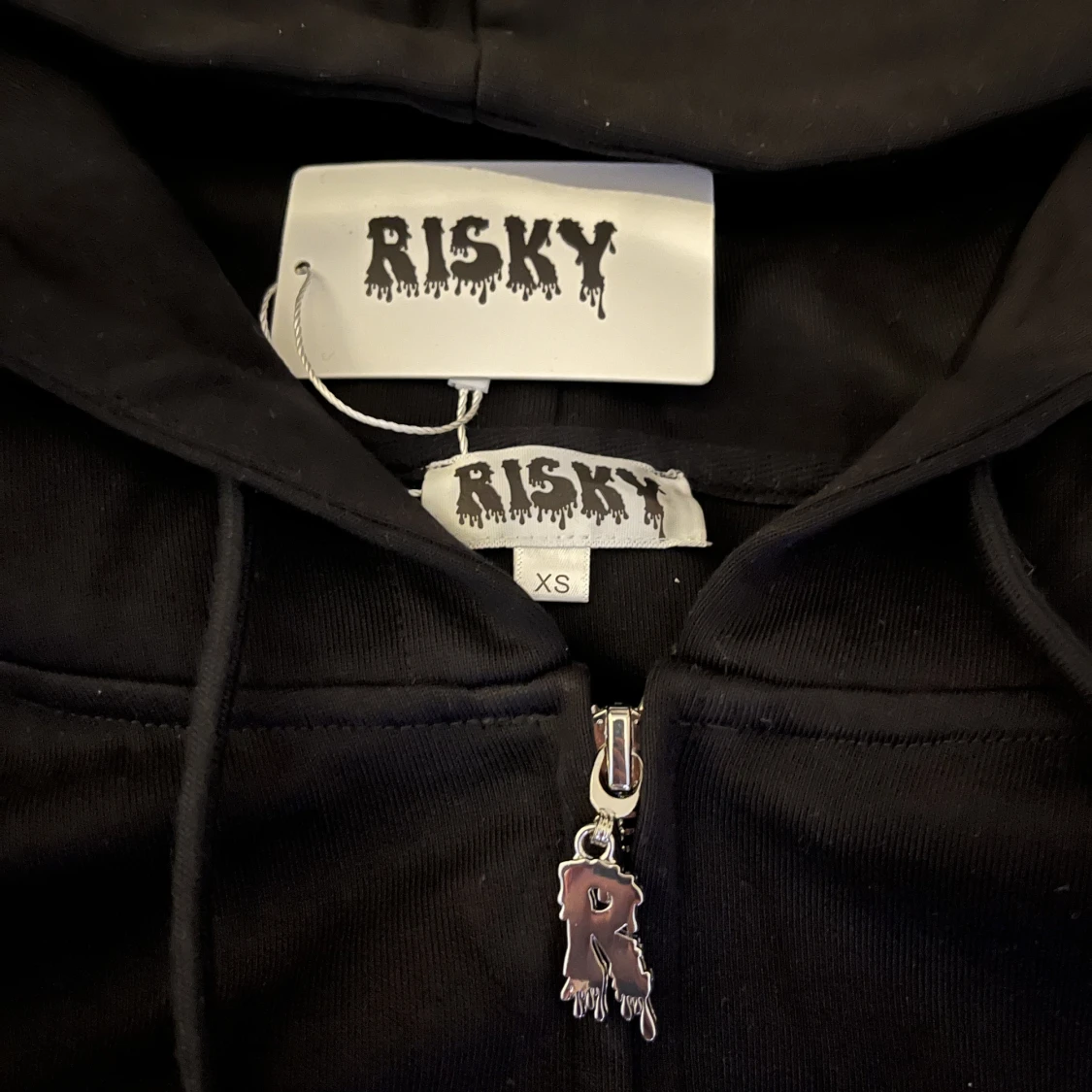 Risky zip hoodie - 90