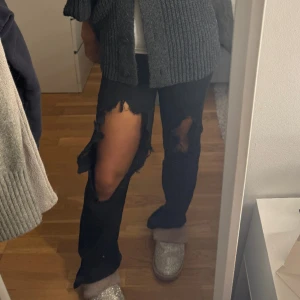 Jeans - Supercoola jeans med hål!