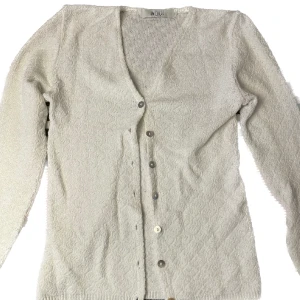 Finaste stickade koftan  - Säljer den finaste stickade koftan!! Strl XS/S i toppenskick 🌹