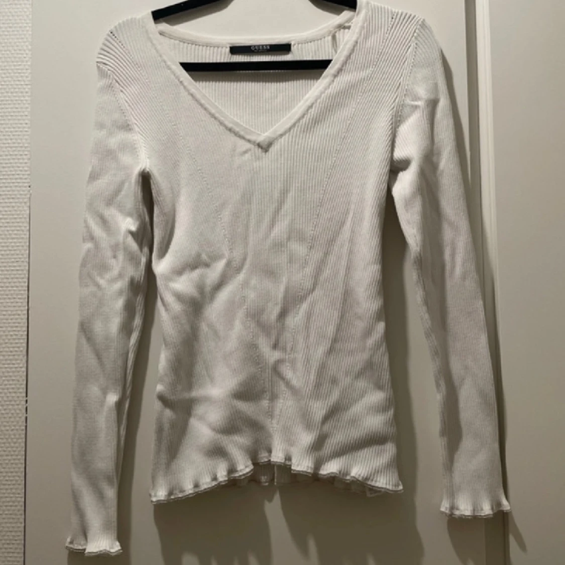 Guess tröja storlek M
