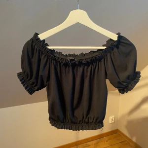 Sommartopp  - Jätte söt sommartopp från Gina tricot🥰