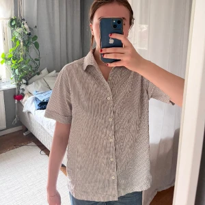 T-shirt skjorta - Skjorta!!🤩