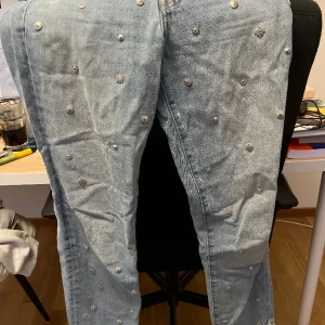 Denim jeans - Använd ett par gånger, mycket bra skick! Säljs även på andra sidor. 