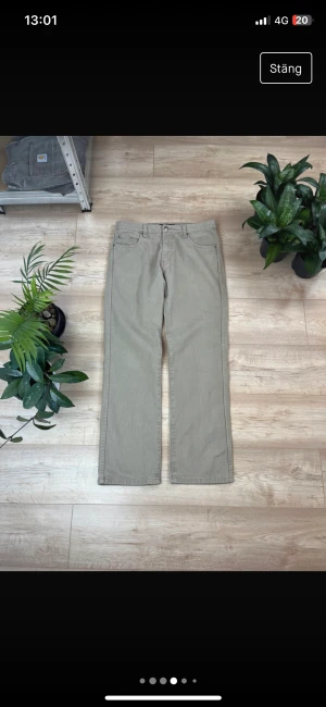 Beiga baggy jeans - Beiga jeans storlek 34/32