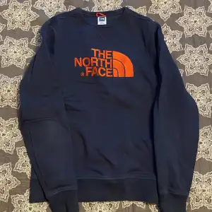 The North Face sweatshirt. Skick 10/10. 