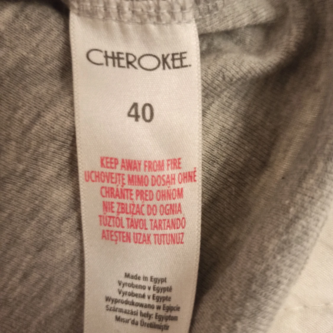 Grå tröja med puffärm - 2