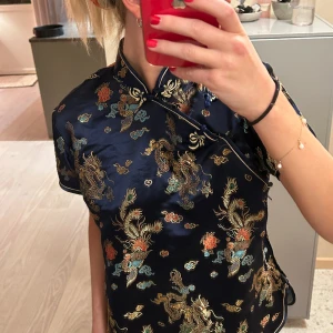 Elegant blus - Elegant cool blus!