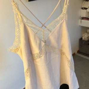 Linne  - Spetslinne💕skriv privat för bilder på eller frågor! 