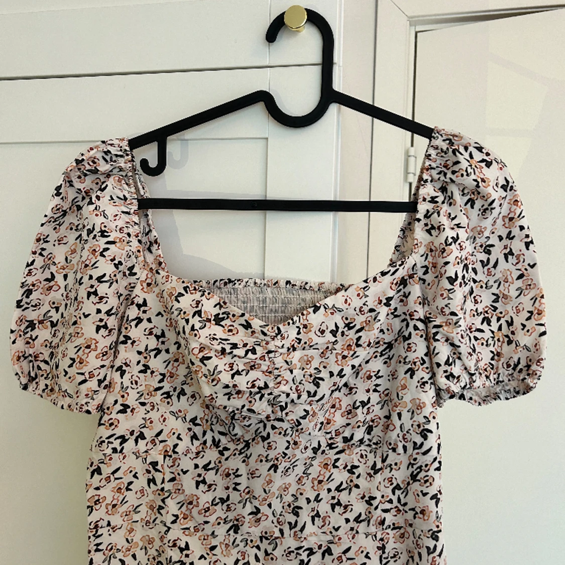 Blommig klänning  - 90