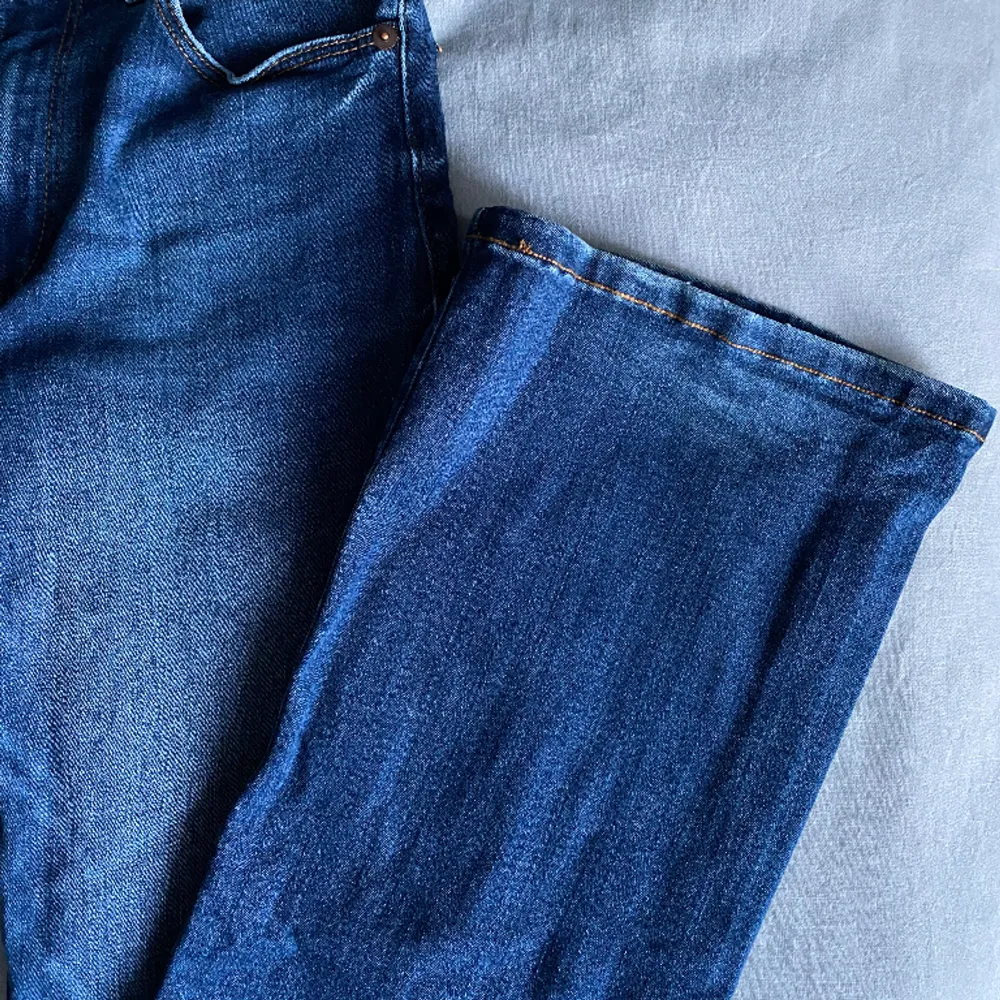 Fina jeans som jag har sytt lågmidjat! Hör av er för fler frågor . Jeans & Byxor.