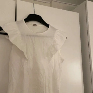 Tröja - Fin tröja från Anna field Aldrig använd så i nyskick  Passar mig som har xs/s