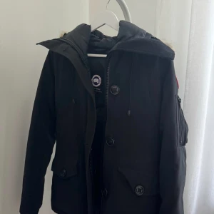 Canada goose  - Säljer min Canada köpte den för ca 2 år sen kommer inte till användning längre 