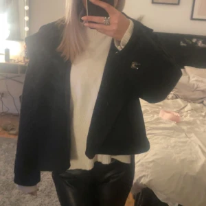 Kappa - Säljer min kappa från Missay, som bara går att köpa i Göteborg.  Super snygg men kommer inte till användning. Köpt för 499