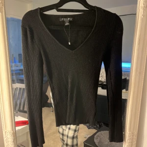 Långärmad tröja - Helt oanvänd, köpte den för ett tag sedan men har aldrig använt den🩷