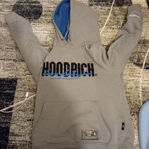 Hoodrich kofta  - Hoodric kofta anväd bara 3 ggr jag gillar inte hoodrich de ddrf jag säljer den har inga skada elr nå