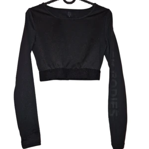 Träningstop - Fin croptop från Better bodies,  aldrig använd pga liten i storken. 