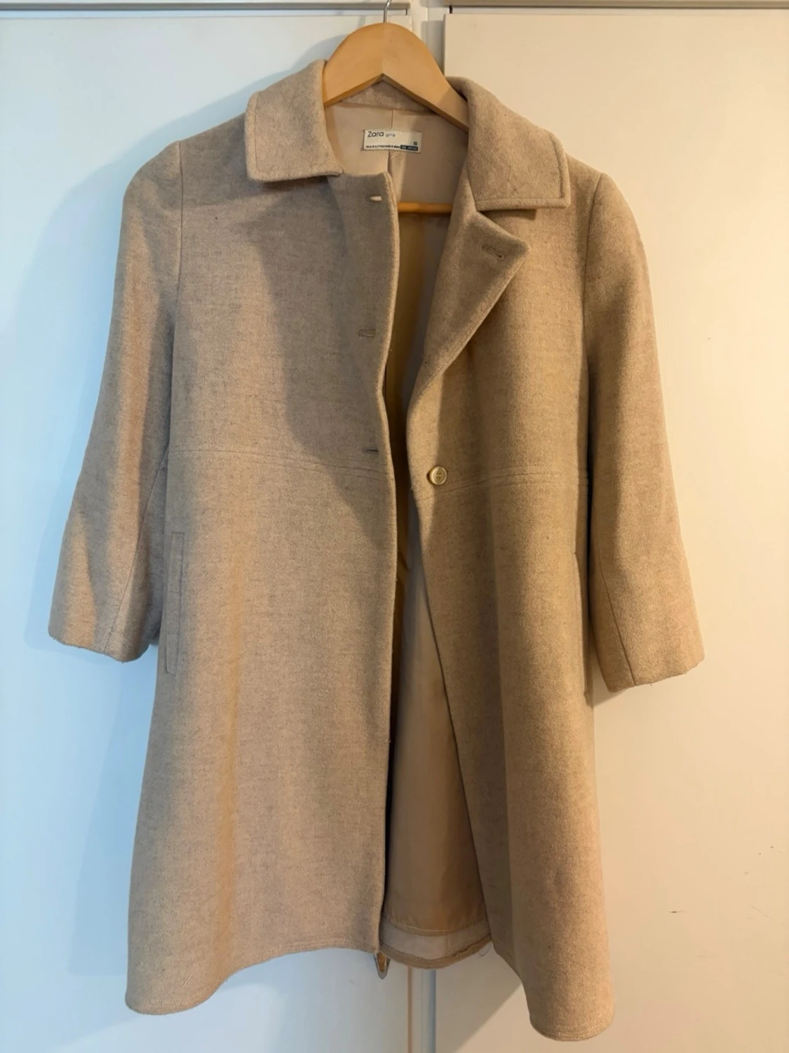 Beige kappa från Zara med trekvartsärm