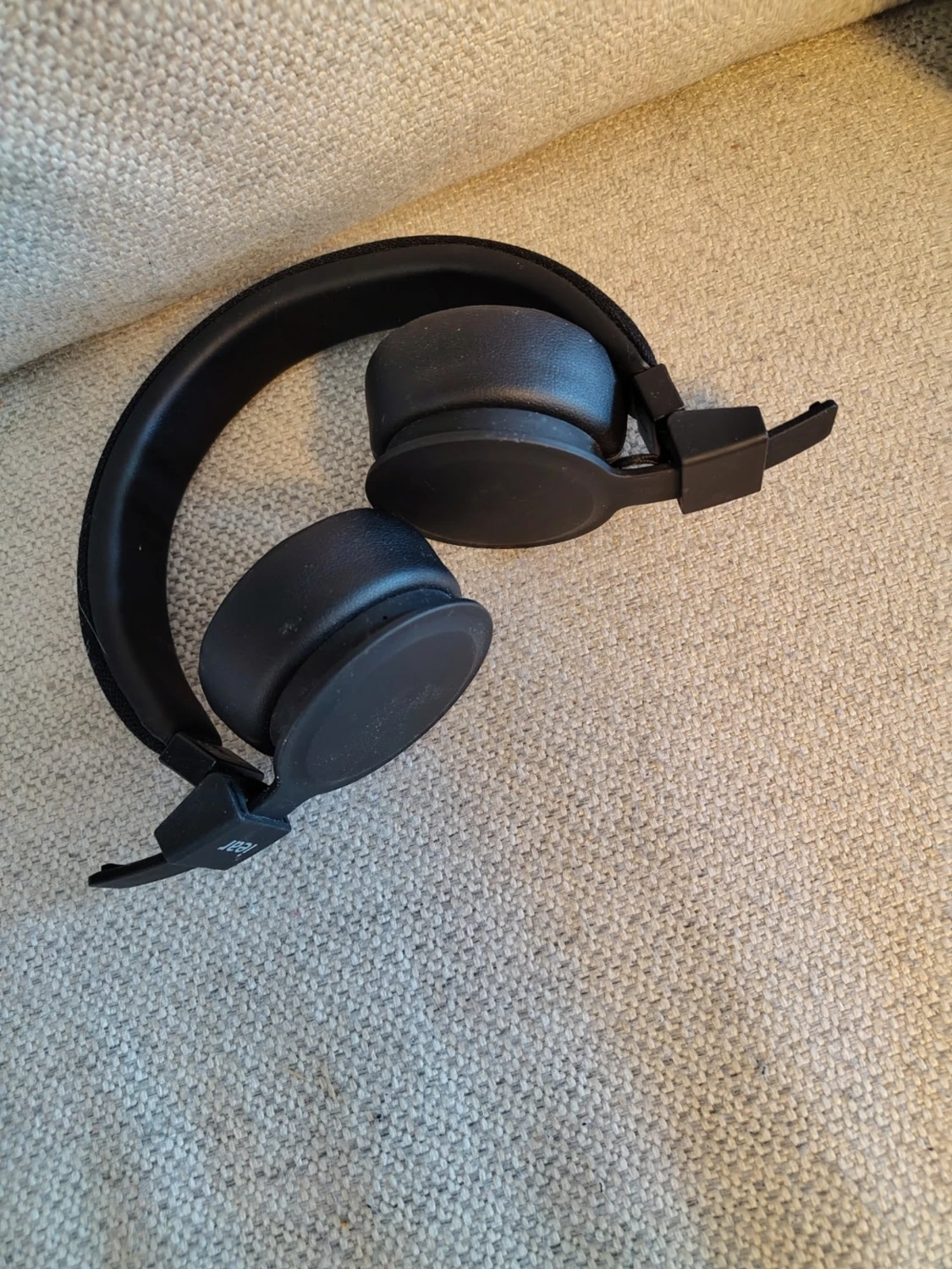 Svarta on-ear hörlurar från Iear - 4