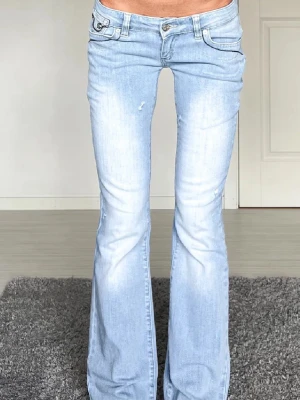 ERA jeans - Finns i midjemått 34,36,38 , skriv vid köp💗